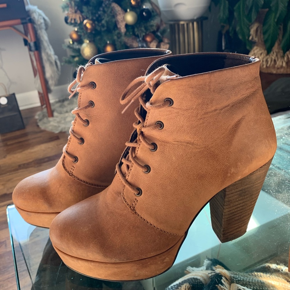 Steve Madden Lace Up Ankle Boots “Lita”